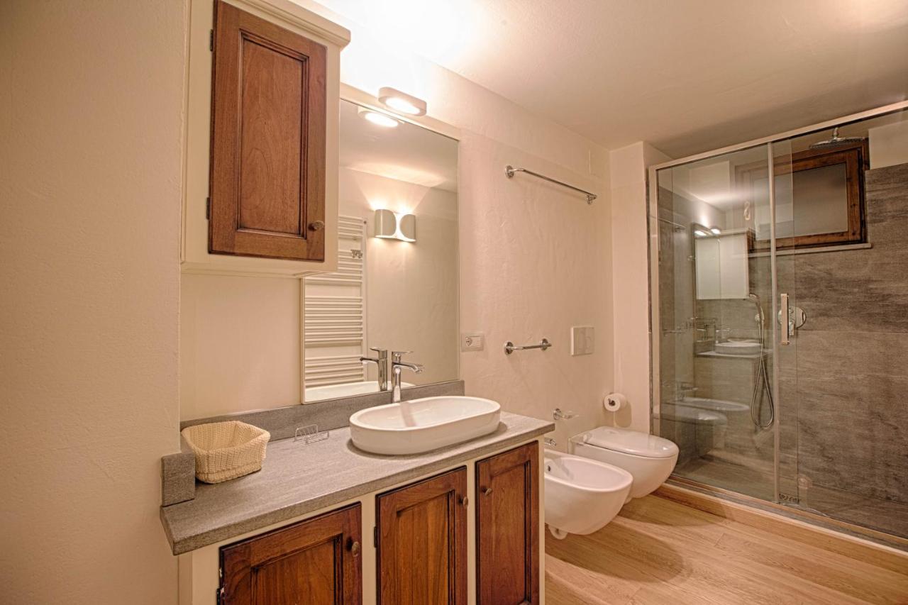 Joivy Superb Apartments For 6 With Mountain View And Garden In Courmayeur Luaran gambar
