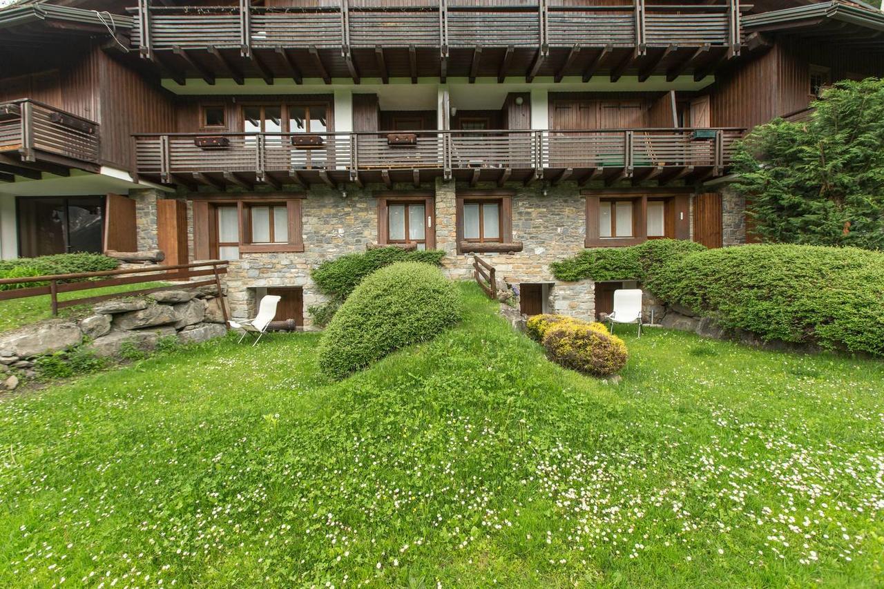 Joivy Superb Apartments For 6 With Mountain View And Garden In Courmayeur Luaran gambar